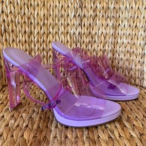 Poster GRL x Dolls Kill Lavender Plexi Heels 9